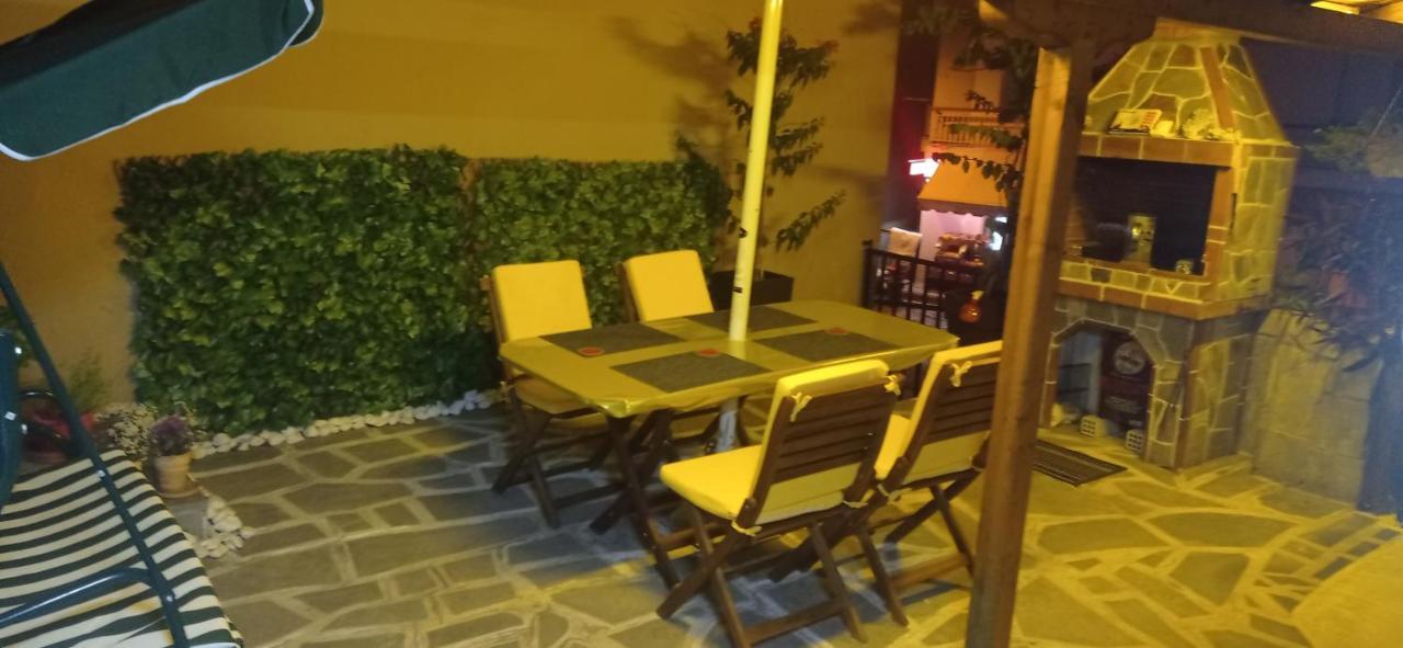 Kiki Apartment Kavala Exteriör bild